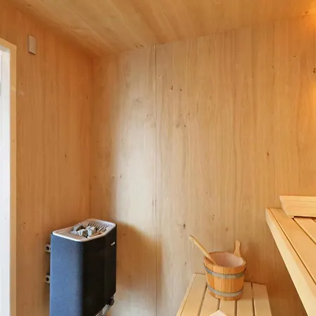 Casa vacanze In Lembruchduemmer With Sauna *