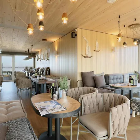 Casa vacanze In Lembruchduemmer With Sauna
